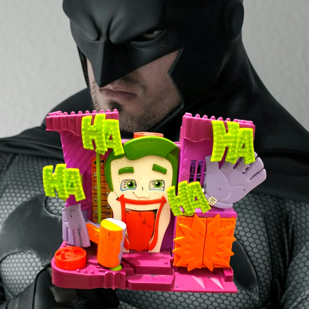 Fisher-Price Imaginext 2009 DC Super Friends The Joker's Fun House Playset Only